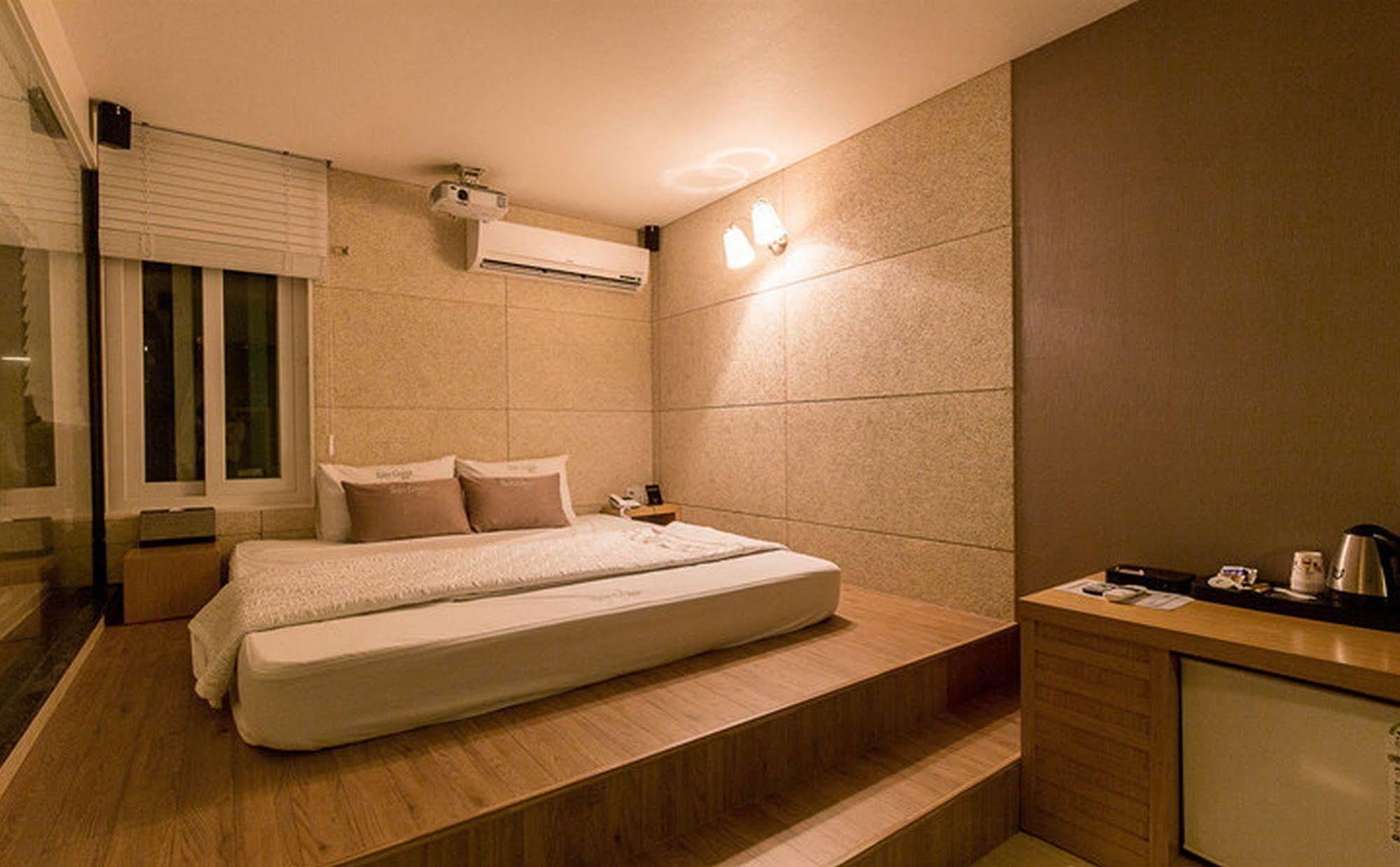 Haeundae Gary Cooper Hotel Busan Exterior foto